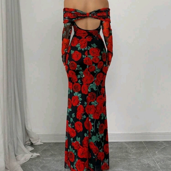 Elegant Floral Off-Shoulder Dress - Picture 3 of 3